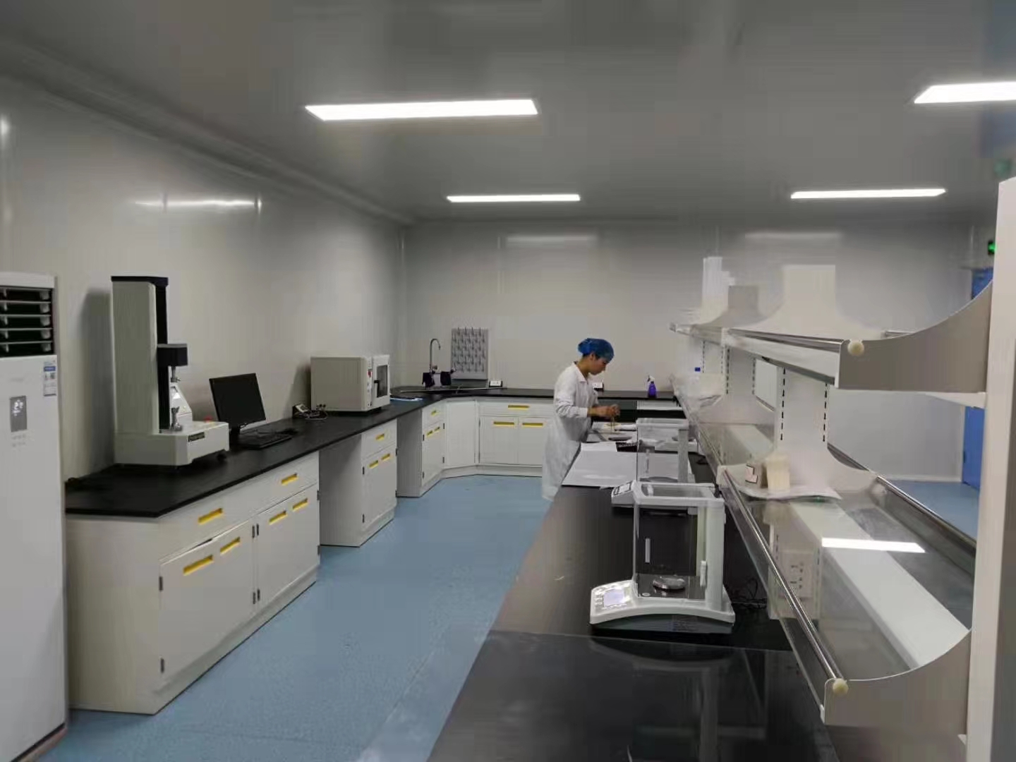 Laboratory workspace at Dailys Care