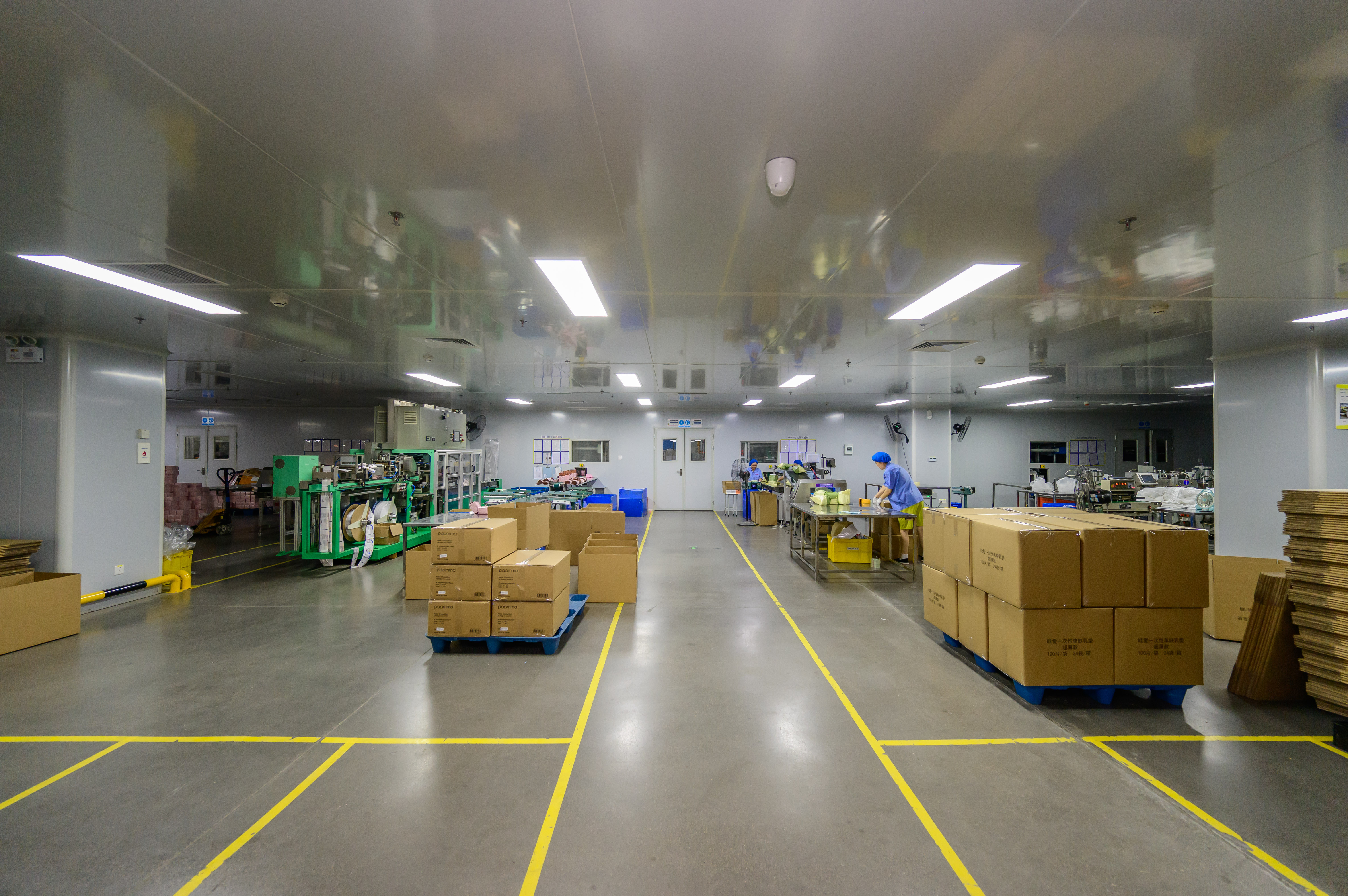 Warehouse and shipment zone